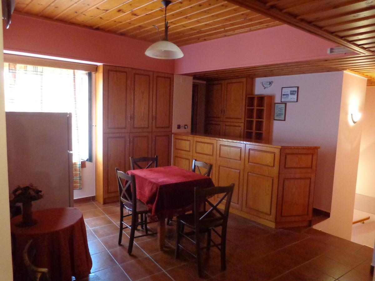 Alonaki Guesthouse Platanos  Bagian luar foto