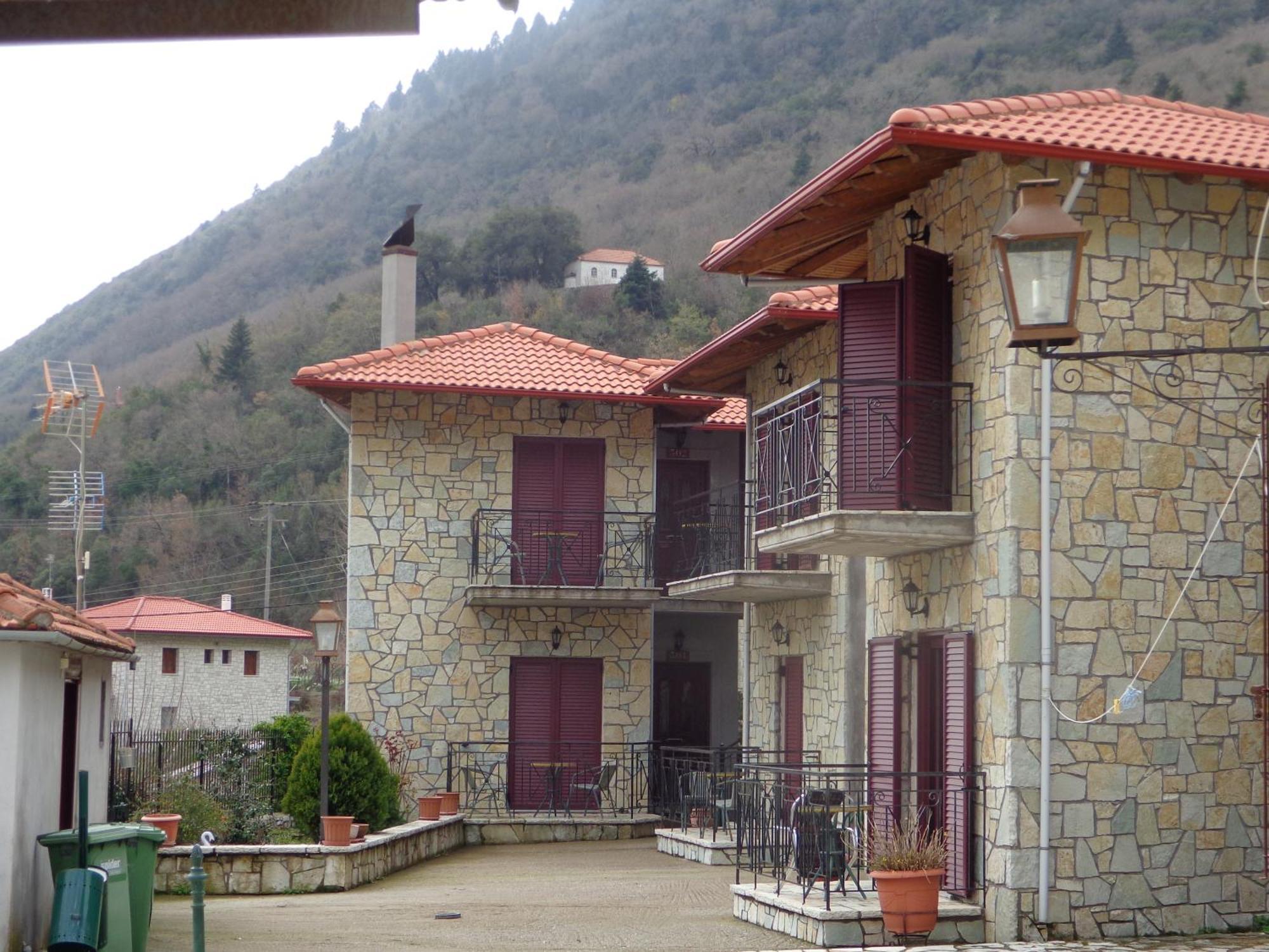Alonaki Guesthouse Platanos  Bagian luar foto