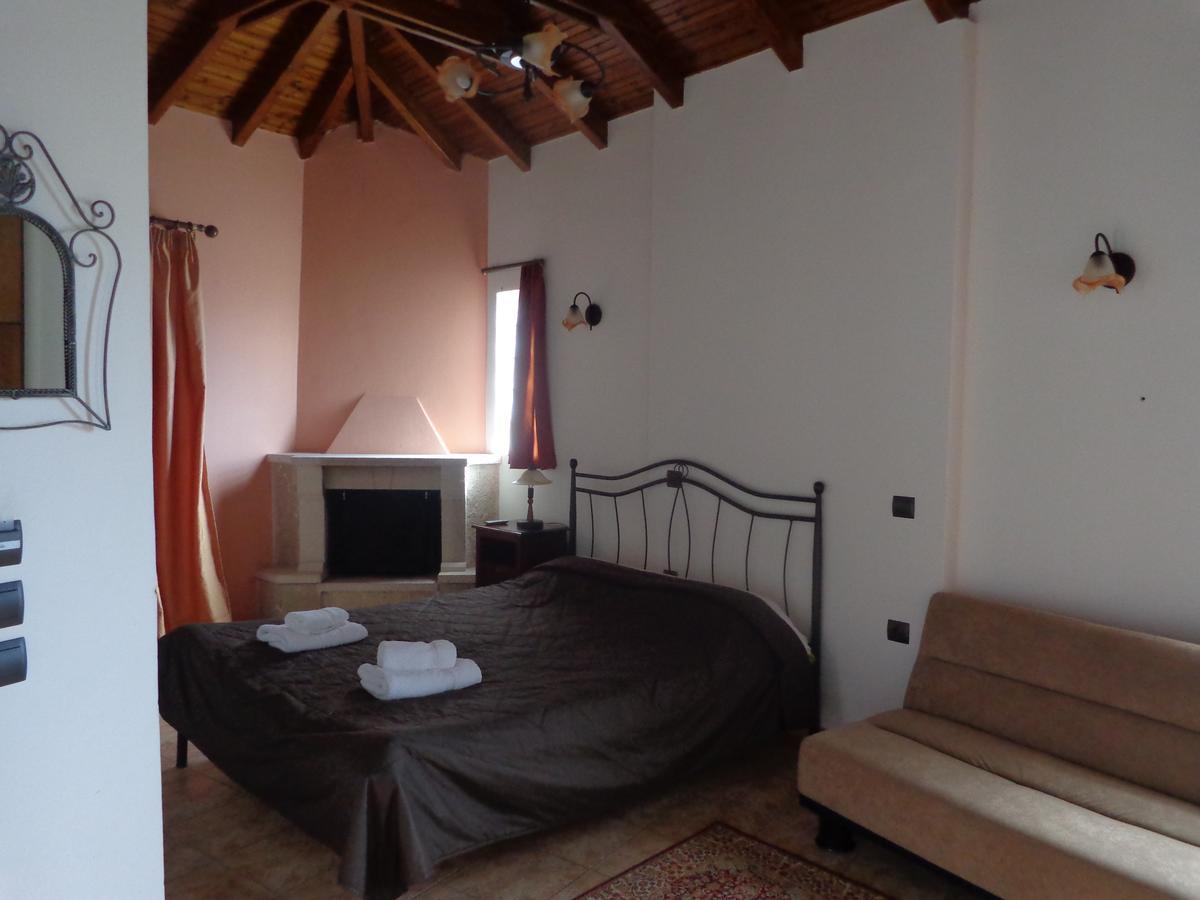 Alonaki Guesthouse Platanos  Bagian luar foto