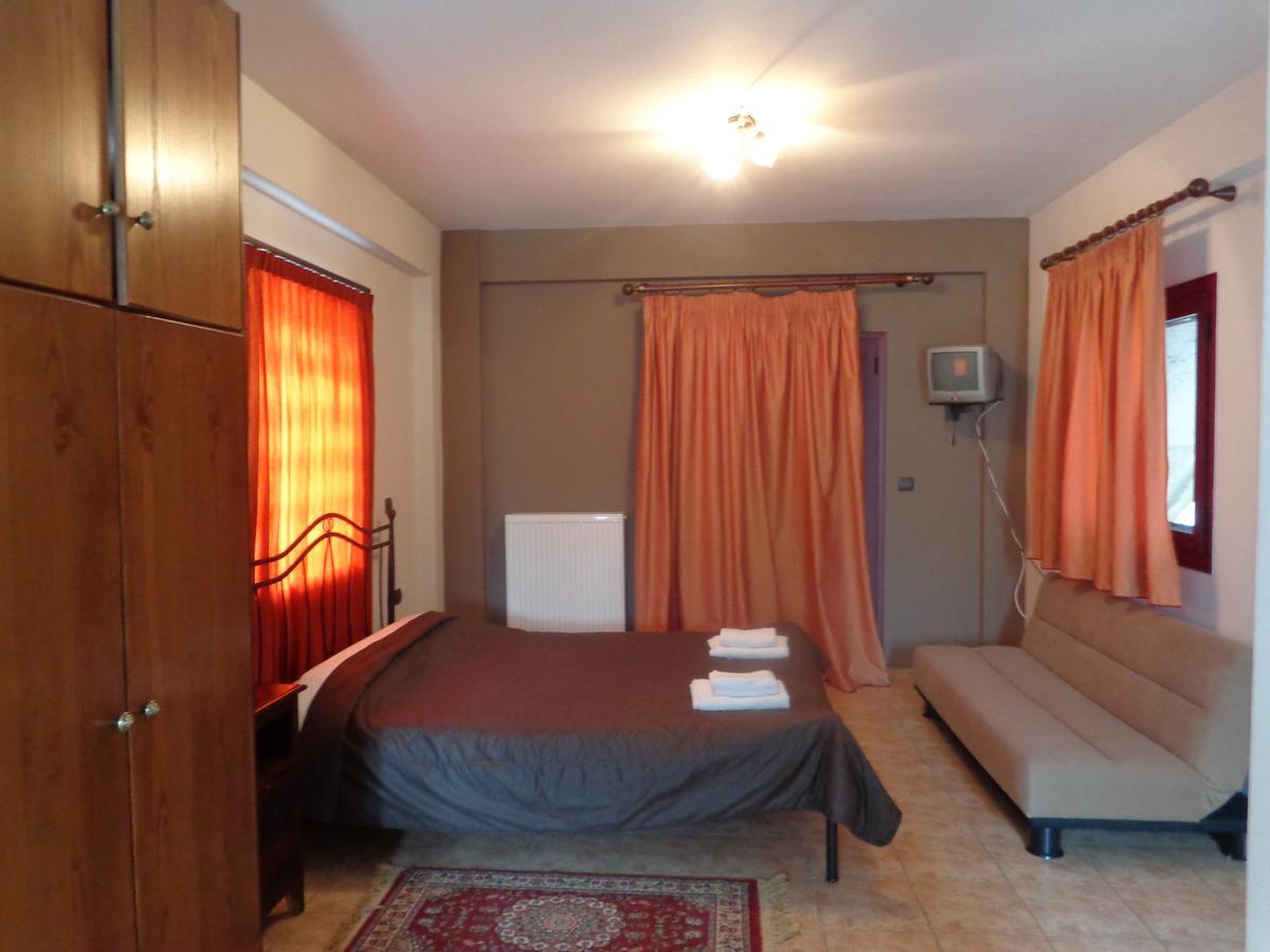 Alonaki Guesthouse Platanos  Bagian luar foto