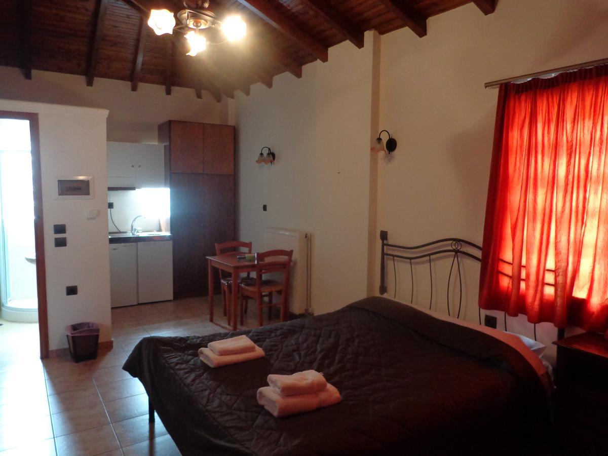 Alonaki Guesthouse Platanos  Bagian luar foto