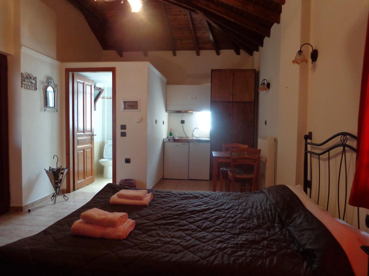 Alonaki Guesthouse Platanos  Bagian luar foto